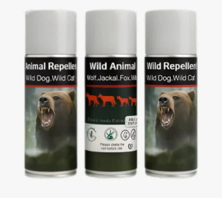 نمایش سه عدد اسپری فلفل بازدارنده حیوانات درنده (Wild Animal Repellent) با برد بالا، دارای طرح خرس غران بر روی بستهبندی و آیکونهای ایمنی، مناسب برای محافظت در طبیعت